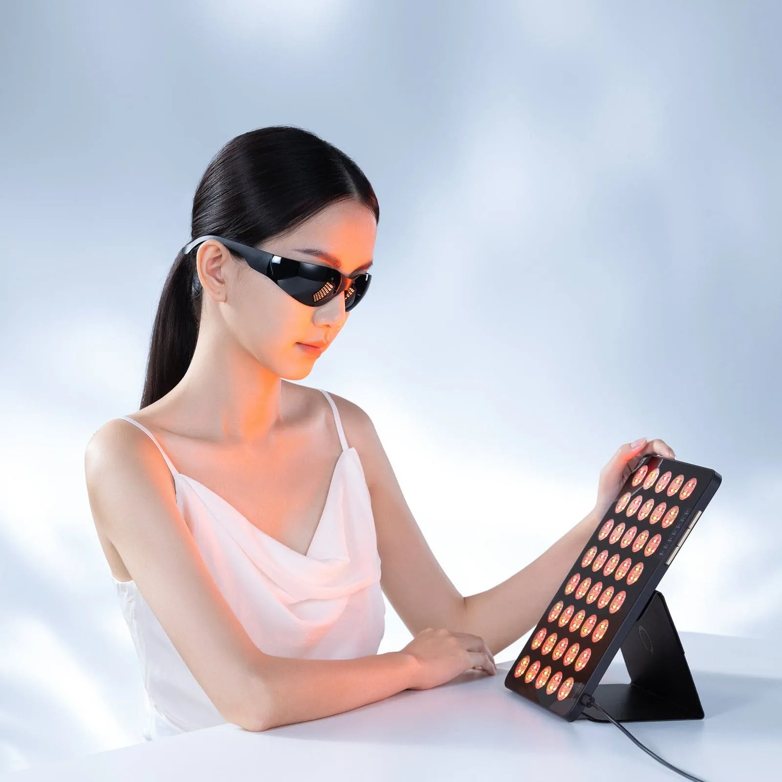 AMIRO LumoMax High-Energy LED Light Therapy Panel
