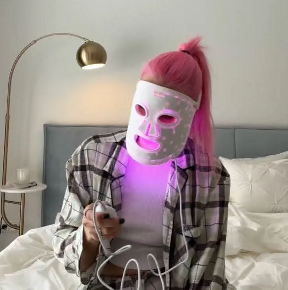 VIA   LED MASK Ultimate Anti-Aging and Skin Rejuvenation Kit